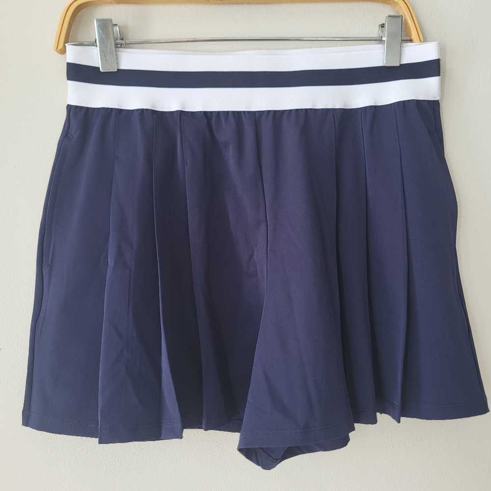 Kyodan Pleated Shorts With White And Blue Stripped Waistband